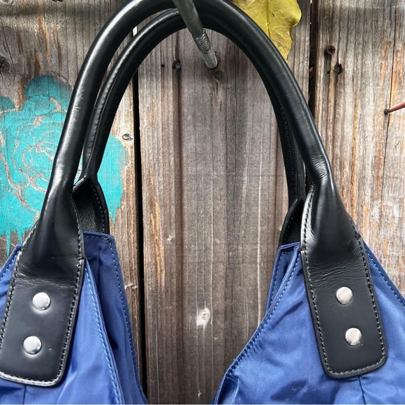 Ellington Lrg Nylon Tote - Picture 5 of 6